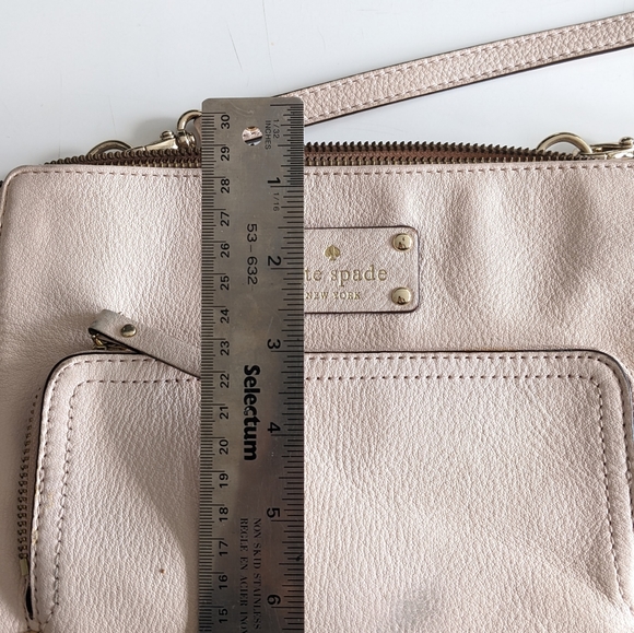 **well loved** Kate Spade crossbody purse - Picture 4 of 9